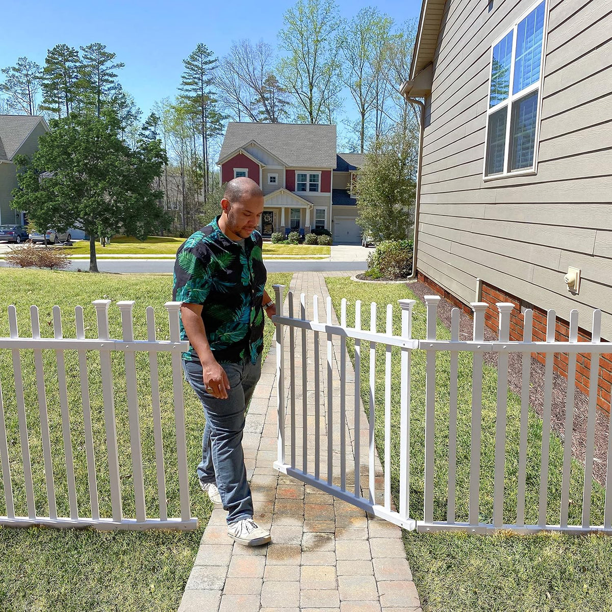 Vinyl Picket Fence 44" W x 41" H 2 Pack and White Vinyl Gate Kit 59.7" W x 41.1" H W84425