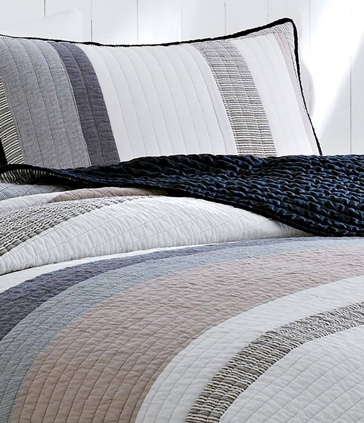 King Cotton Reversible Quilt T39387