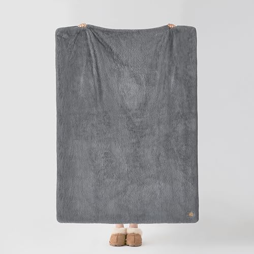 Charcoal Dark Grey 50-inch x 70-inch Faux Fur Throw Blanket B48413