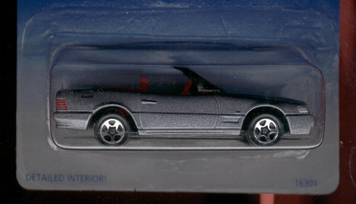 1:64 Scale Mercedes 500sl B412
