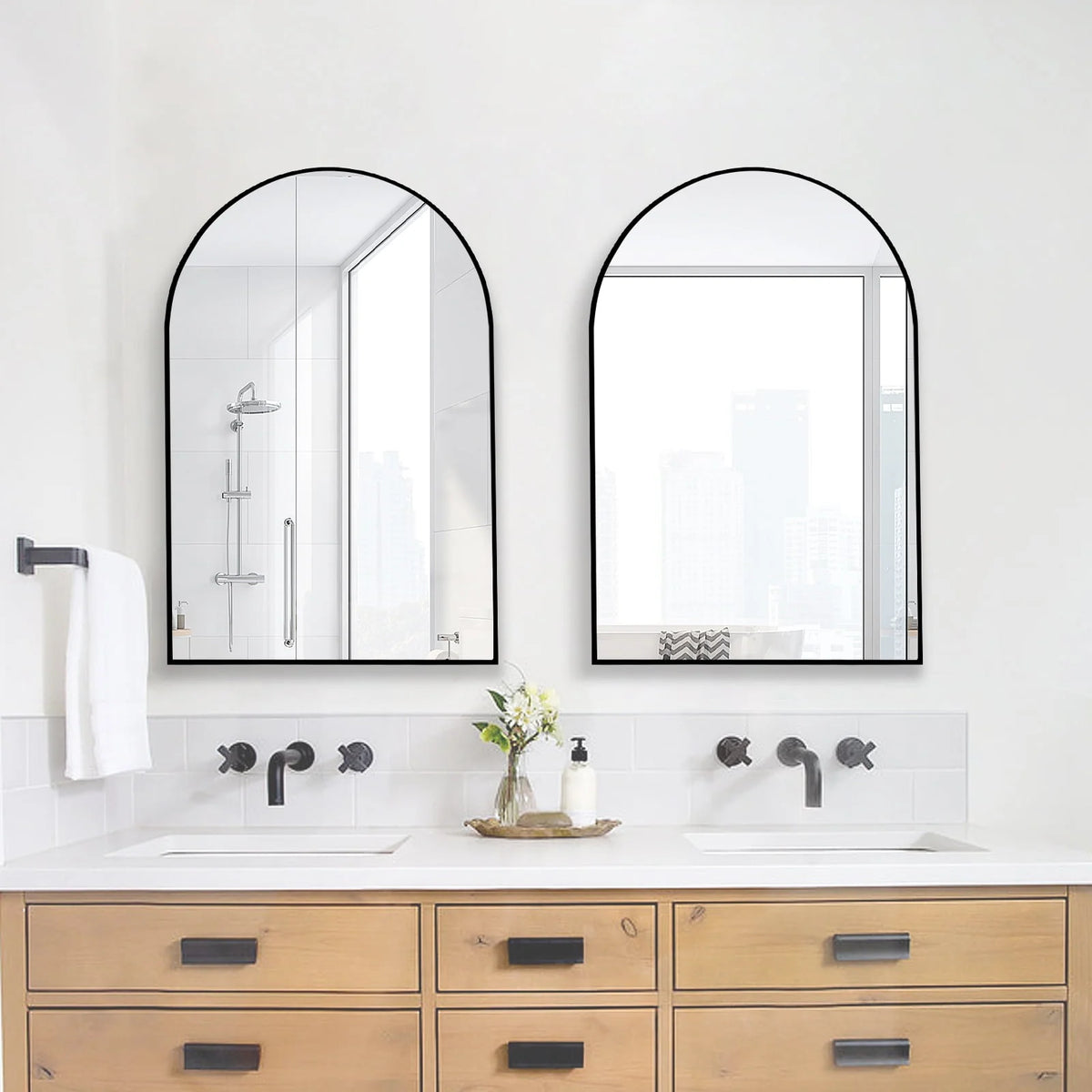 Wall Mounted Mirror, 20 x 30 Arch Gold J263
