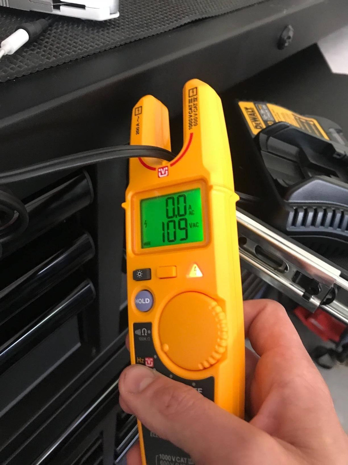 Electrical Tester with FieldSense H377647