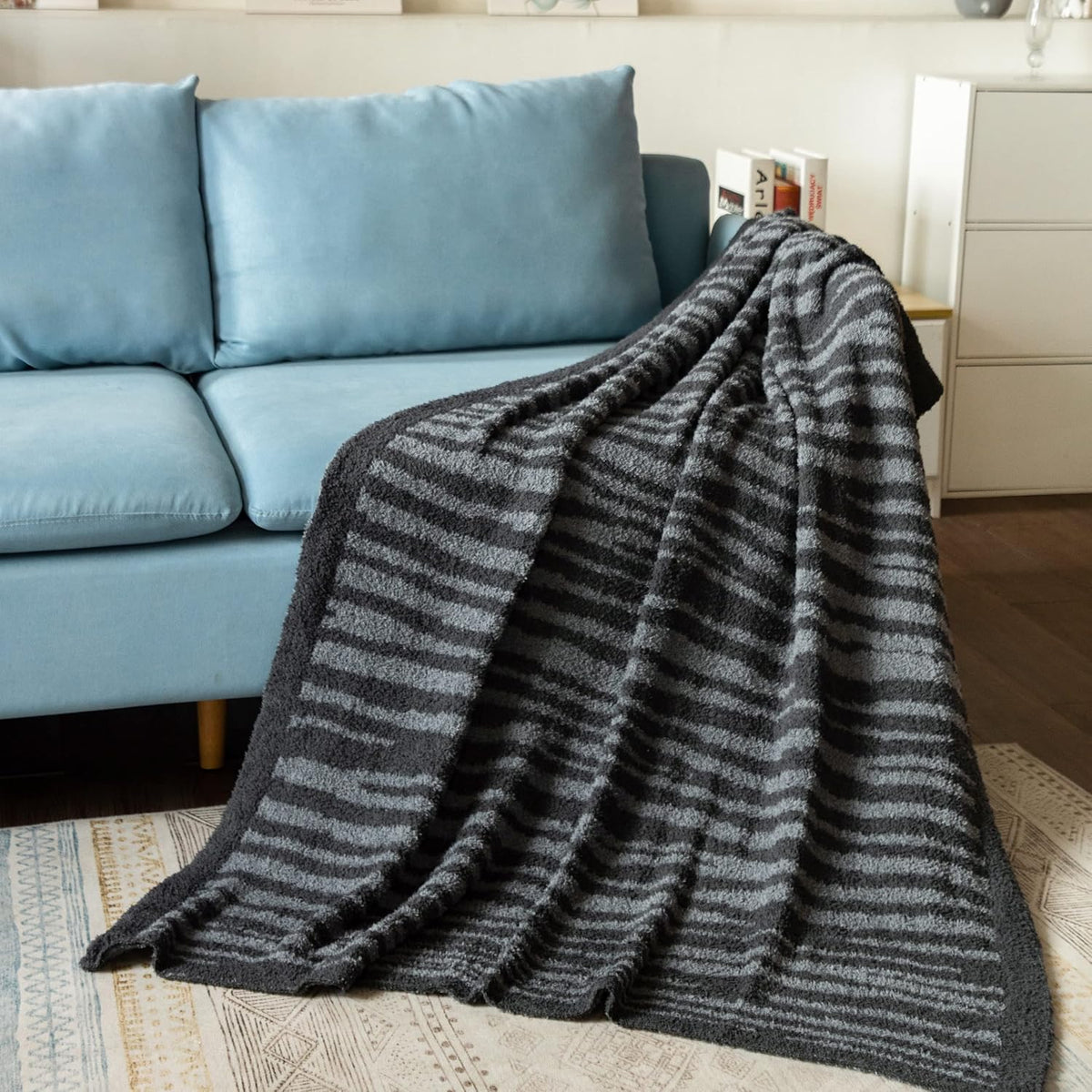 Chunky Knit Chenille Throw Blanket 50 x 60 R598