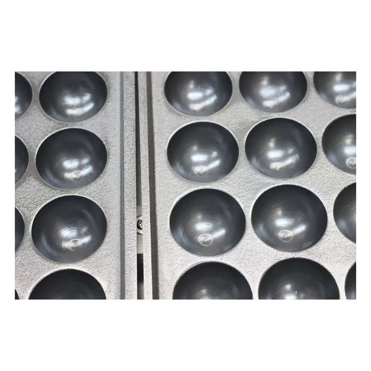 56Pcs Electric Takoyaki Maker 220V B669