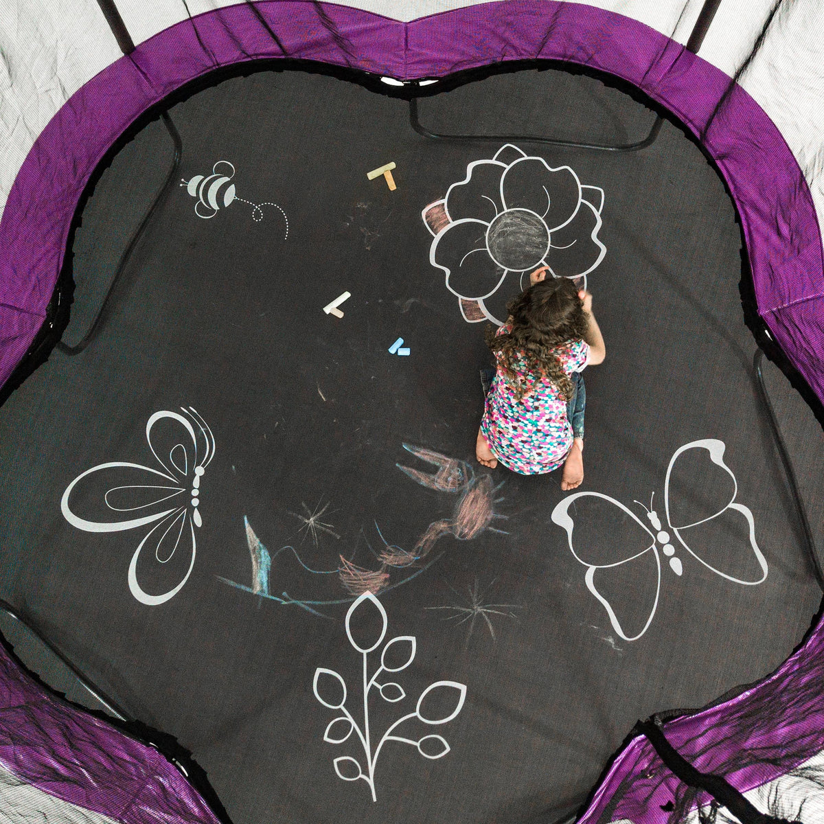 11' Trampoline with Enclosure Q8560
