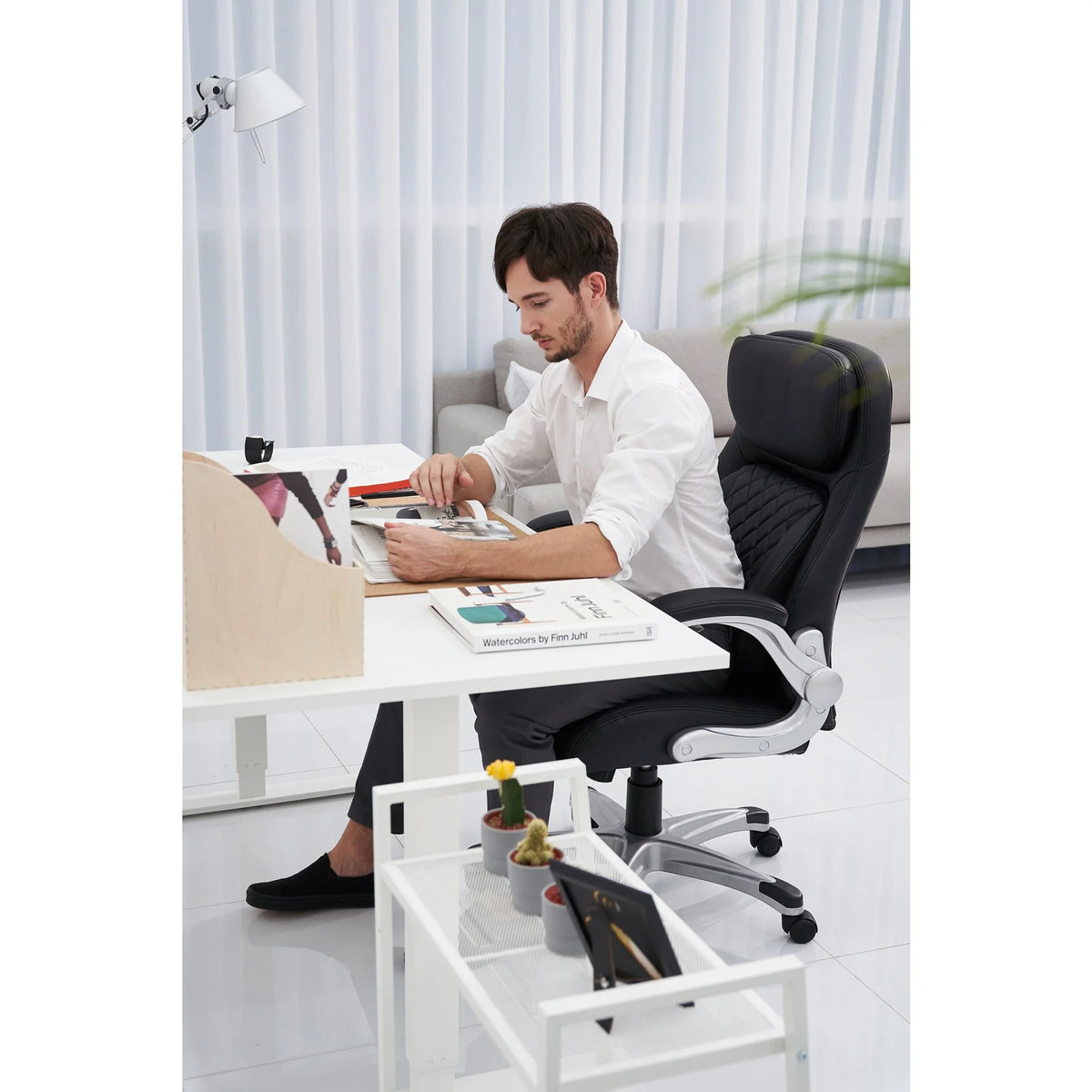 Ergonomic PU Leather Office Chair J4353
