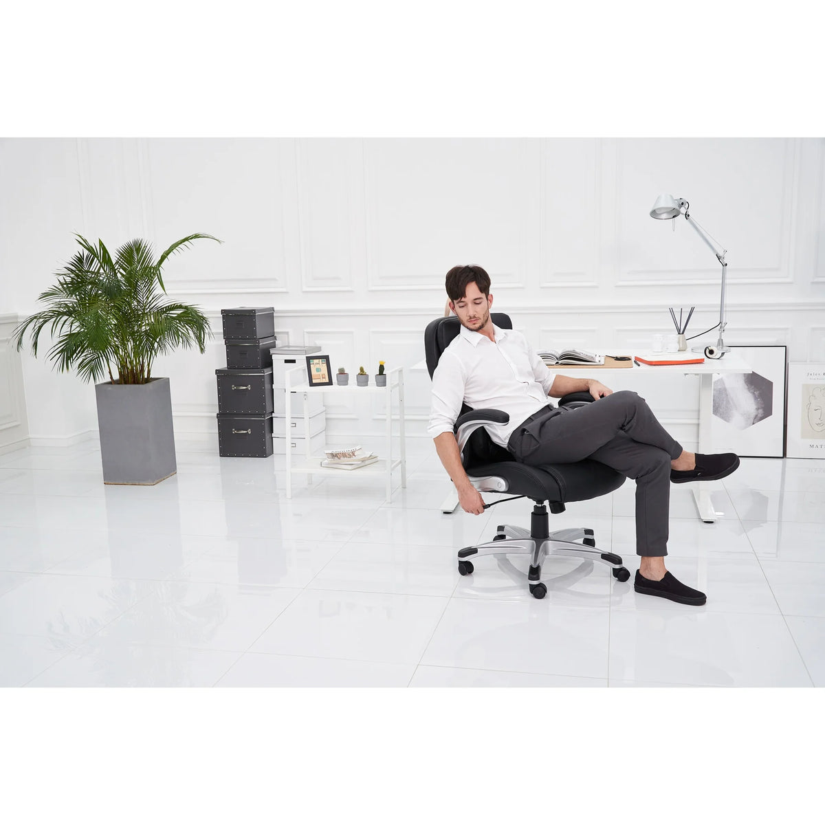 Ergonomic PU Leather Office Chair J4353