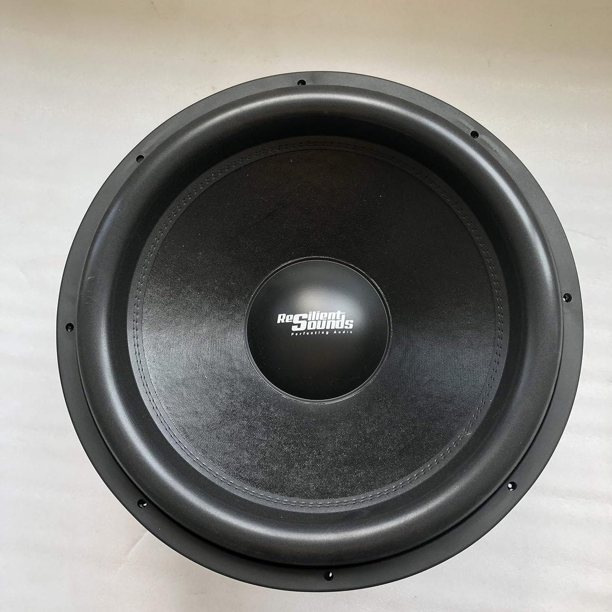 18" Subwoofer 2,000RMS H999530