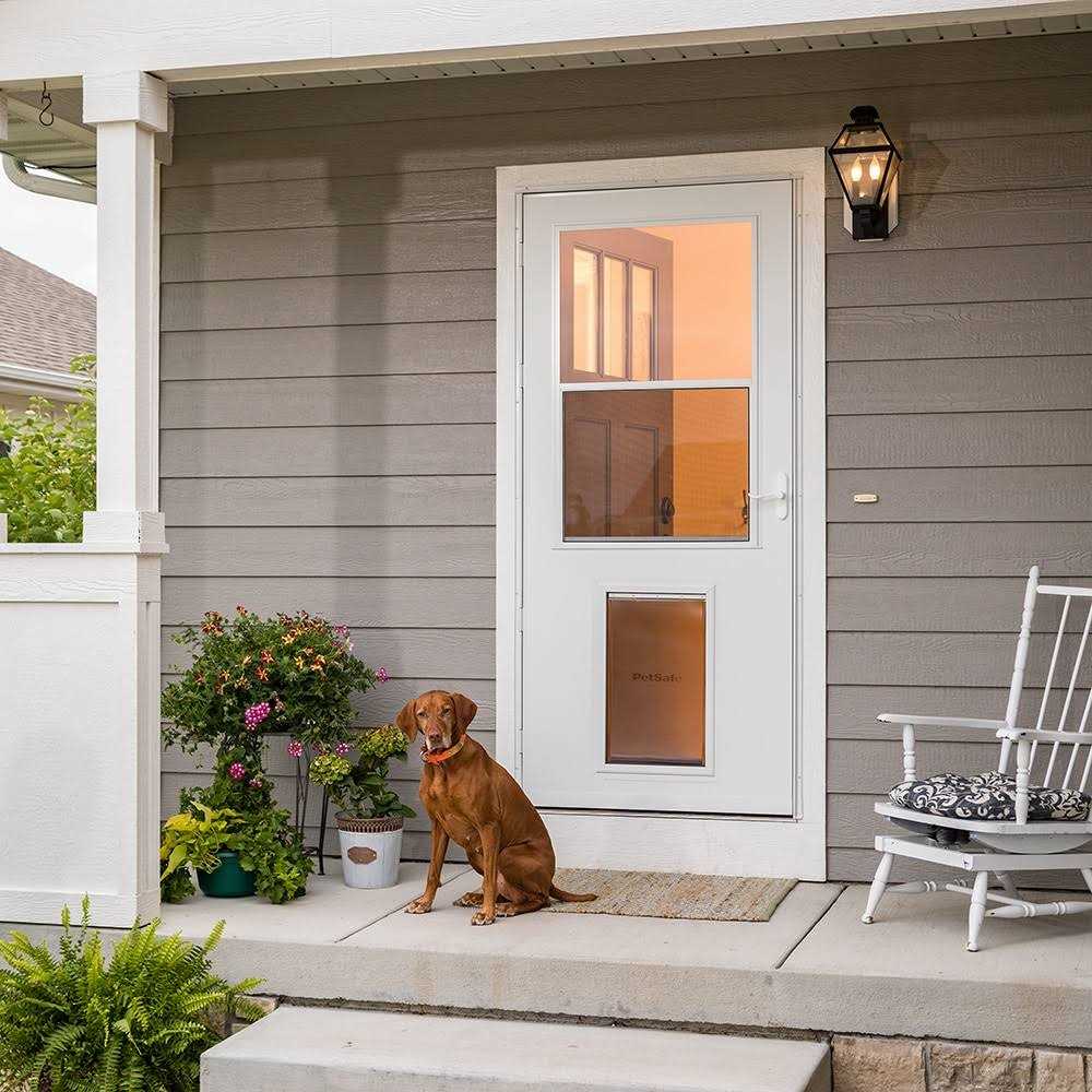 White High-view Wood Core Storm Door U756