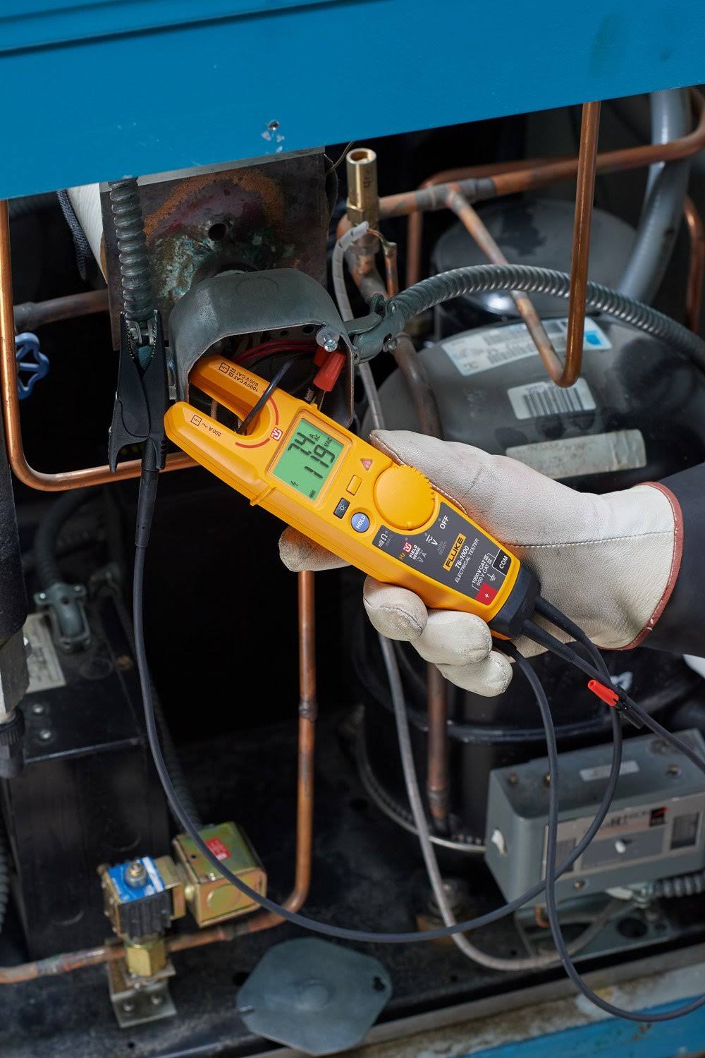 Electrical Tester with FieldSense H377647