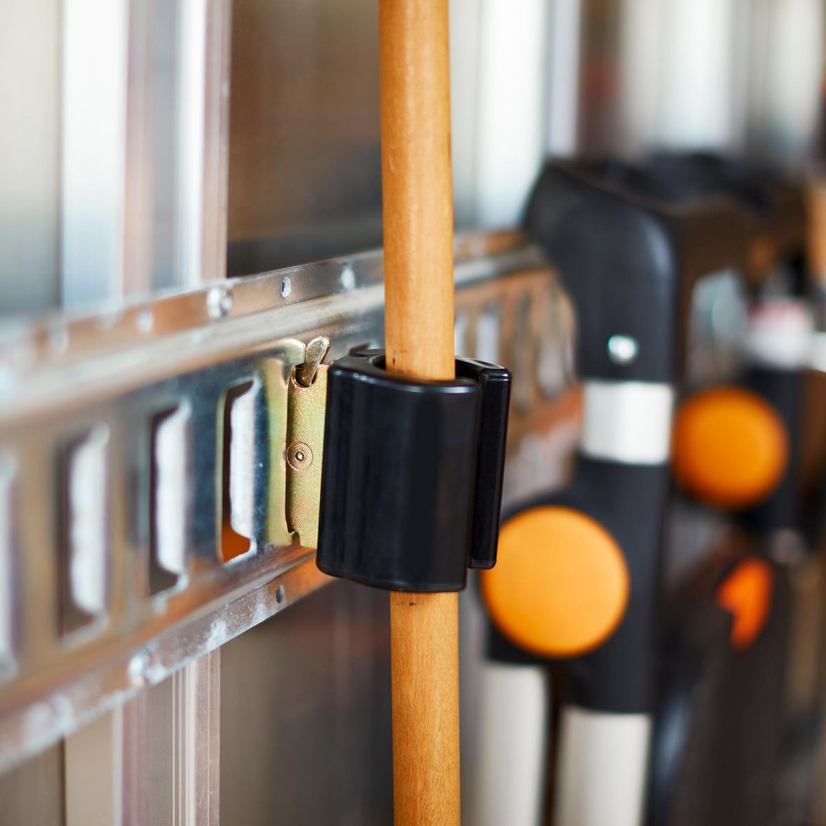 Long-Handle Tool Holder Q651